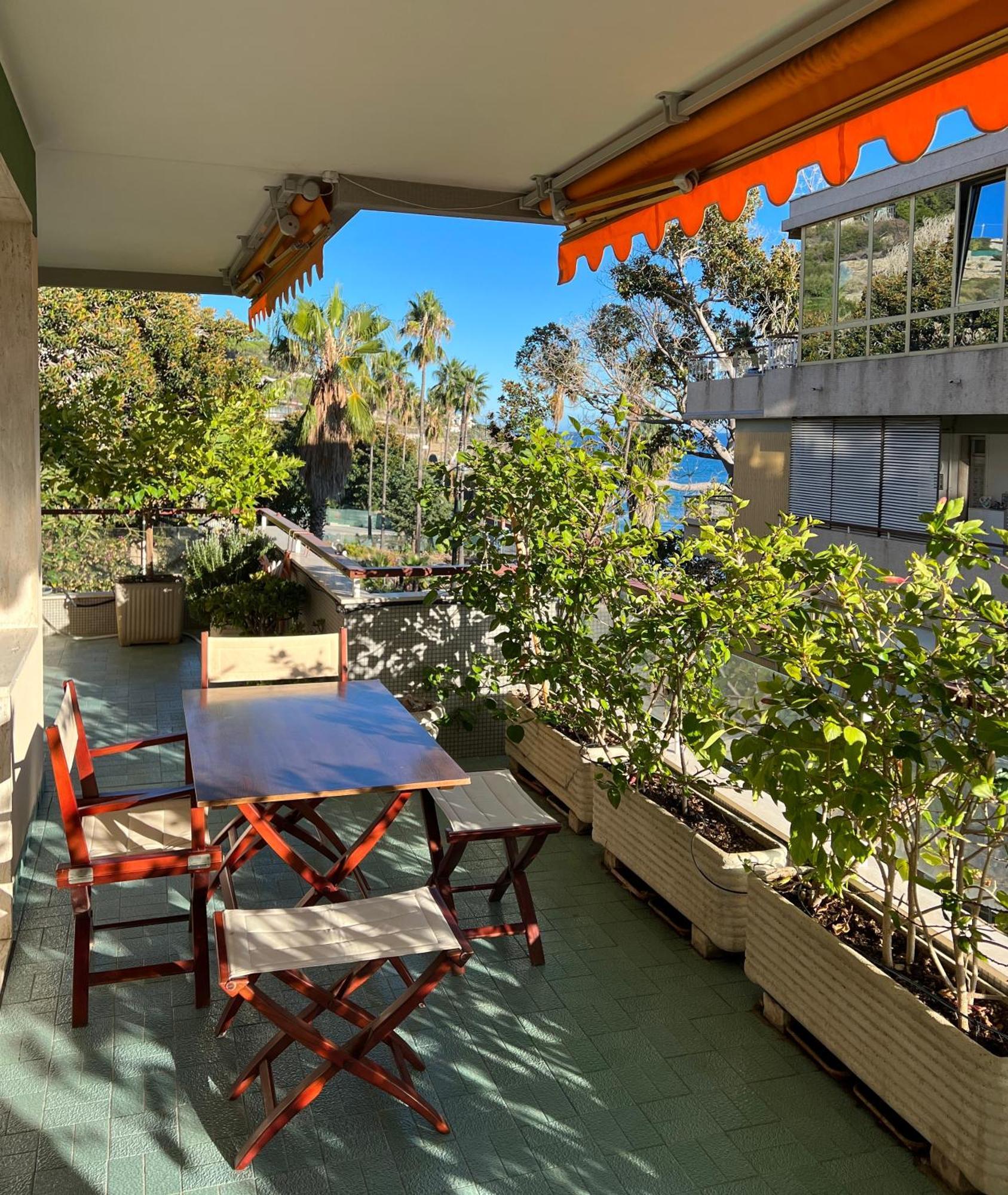 Tre Ponti Beach Apartment - Terrazzo Vista Mare San Remo Extérieur photo